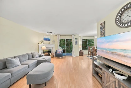 Living Room Photo of 6 32339 7 Avenue, Mission, BC