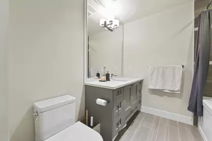 Basement Recreation Room Photo of 516 14855 Thrift Avenue, White Rock, BC