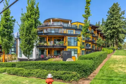 516 14855 Thrift Avenue, White Rock, BC, White rock — Apartment/Condo for sale