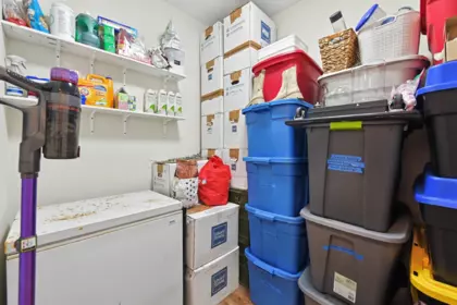 Laundry Room Photo of 516 14855 Thrift Avenue, White Rock, BC