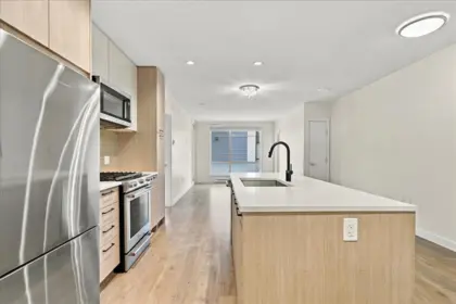604 707 Como Lake Avenue, Coquitlam, BC, Coquitlam — Apartment/Condo for sale