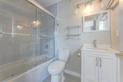 Powder Room Photo of 3028 E 26th Avenue, Vancouver, BC