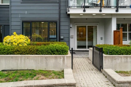 Family Room Photo of 101 22136 49 Avenue, Langley, BC