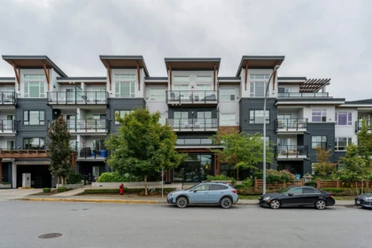 Hot Tub / Spa Photo of 101 22136 49 Avenue, Langley, BC