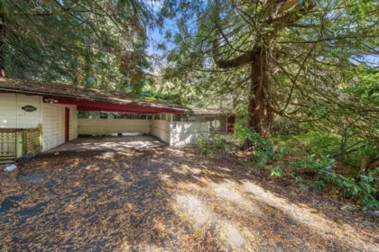 Family Room Photo of 3745 Southridge Avenue, West Vancouver, BC