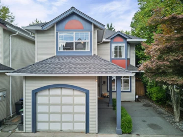 Front Yard Photo of 4 2123 Clarke Street, Port Moody, BC