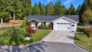420 Solaz Place, Gibsons, BC