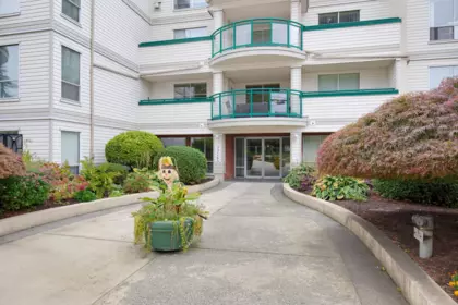 208 33280 E Bourquin Crescent, Abbotsford, BC, Abbotsford — Apartment/Condo for sale