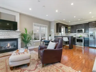 1214 E 11th Avenue, Vancouver, BC, Vancouver — Half Duplex for sale