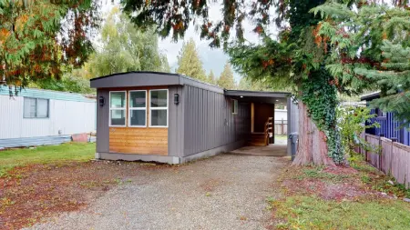 98 1830 Mamquam Road, Squamish, BC, Squamish — Manufactured Home for sale