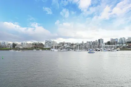 303 1328 Marinaside Crescent, Vancouver, BC, Vancouver — Apartment/Condo for sale