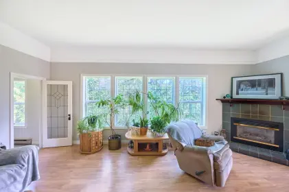 29889 Dewdney Trunk Road, Mission, BC, Mission — Single Family Residence for sale