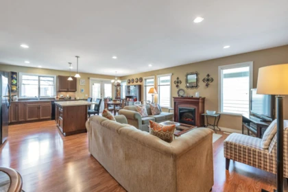 201 46000 Thomas Road, Chilliwack, BC, Chilliwack — Single Family Residence for sale