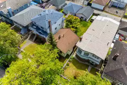 2076 E 50th Avenue, Vancouver, BC, Vancouver — Single Family Residence for sale