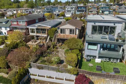 14774 Thrift Avenue, White Rock, BC, White rock — Single Family Residence for sale