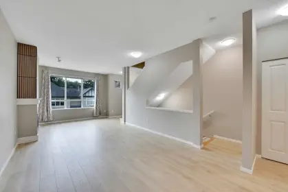 111 9088 Halston Crescent, Burnaby, BC, Burnaby — Townhouse for sale