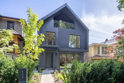 2 730 W 17th Avenue, Vancouver, BC, Vancouver — Half Duplex for sale