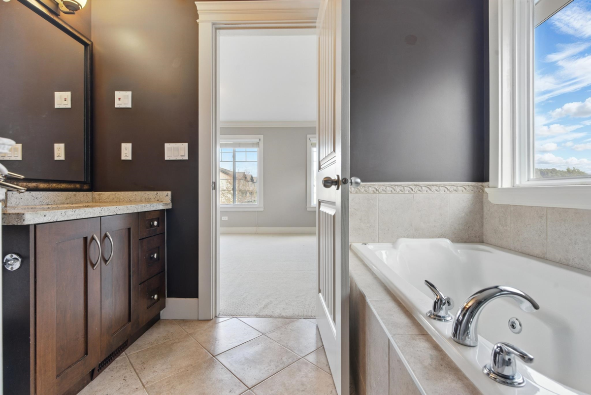 Entry Foyer Photo of 1250 Yangtze Place, Port Coquitlam, BC