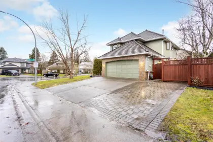 22118 46b Avenue, Langley, BC, Langley — Single Family Residence for sale
