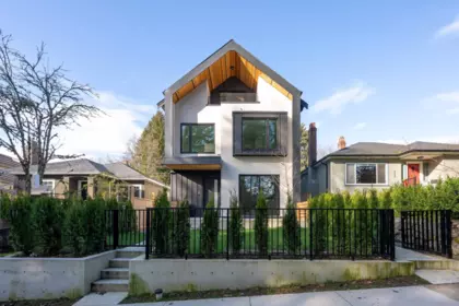 2 3841 W 27th Avenue, Vancouver, BC, Vancouver — Half Duplex for sale