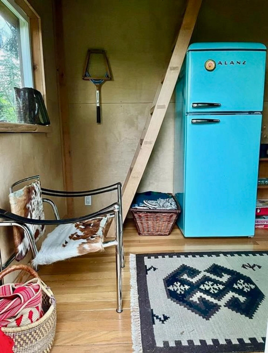 Kitchen Photo of 174 Victoria Street, Salt Spring Island, BC
