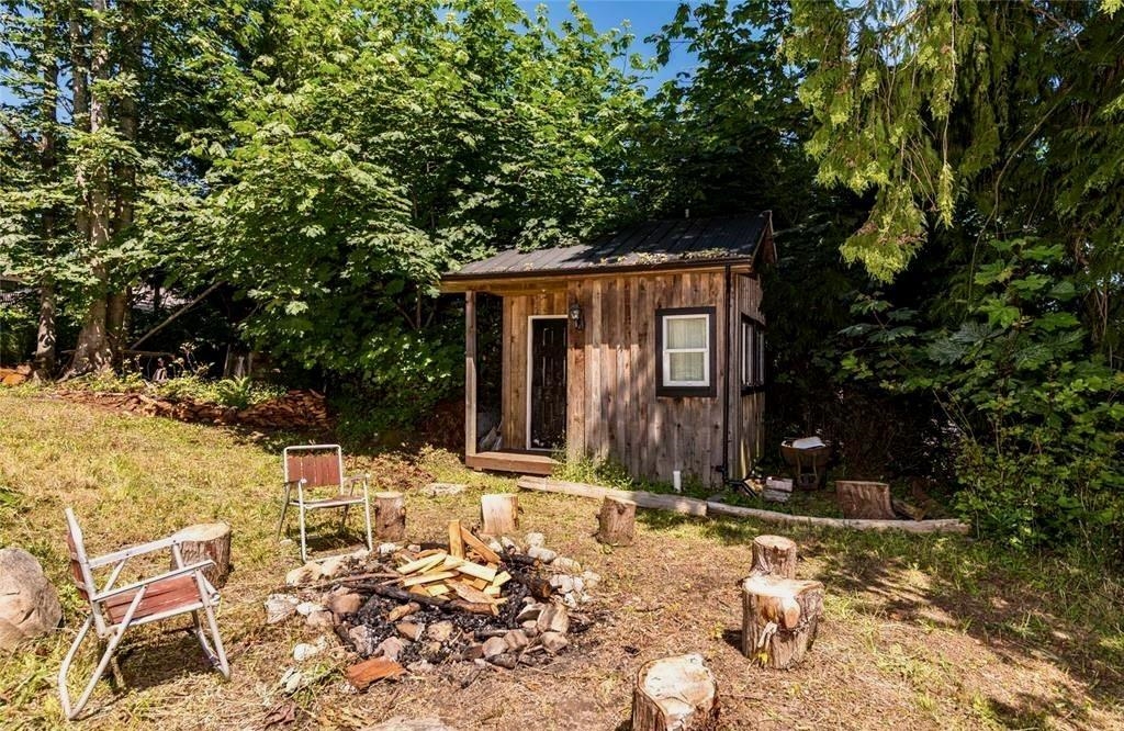 Primary Bedroom Photo of 174 Victoria Street, Salt Spring Island, BC