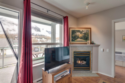 209 1203 Pemberton Avenue, Squamish, BC, Squamish — Apartment/Condo for sale