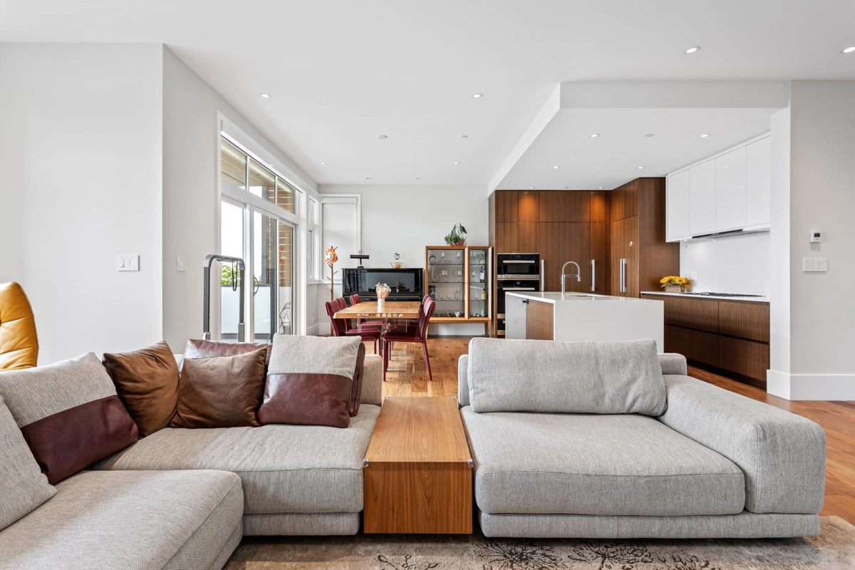 Family Room Photo of 2823 Chippendale Road, West Vancouver, BC