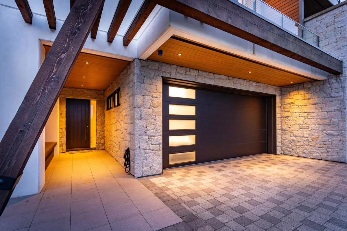 Fitness Center Photo Near 2823 Chippendale Road, West Vancouver, BC