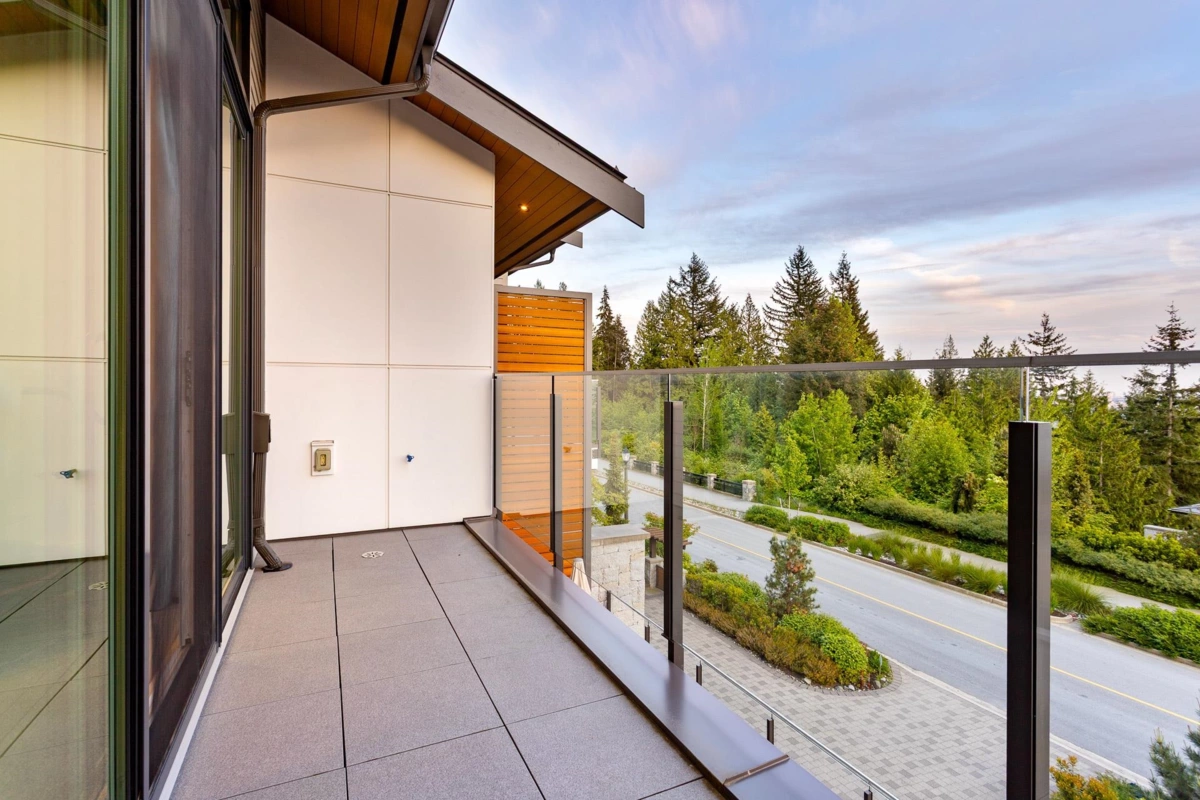 Neighborhood Park Photo Near 2823 Chippendale Road, West Vancouver, BC