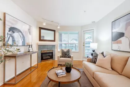 421 8068 120a Street, Surrey, BC, Surrey — Apartment/Condo for sale
