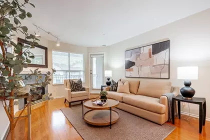 421 8068 120a Street, Surrey, BC, Surrey — Apartment/Condo for sale