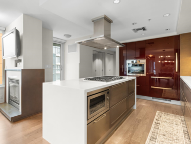 1106 8 Smithe Mews, Vancouver, BC, Vancouver — Apartment/Condo for sale