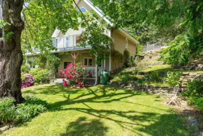 273 Leighton Lane, Mayne Island, BC, Mayne Island — 3 bed single family residence for sale