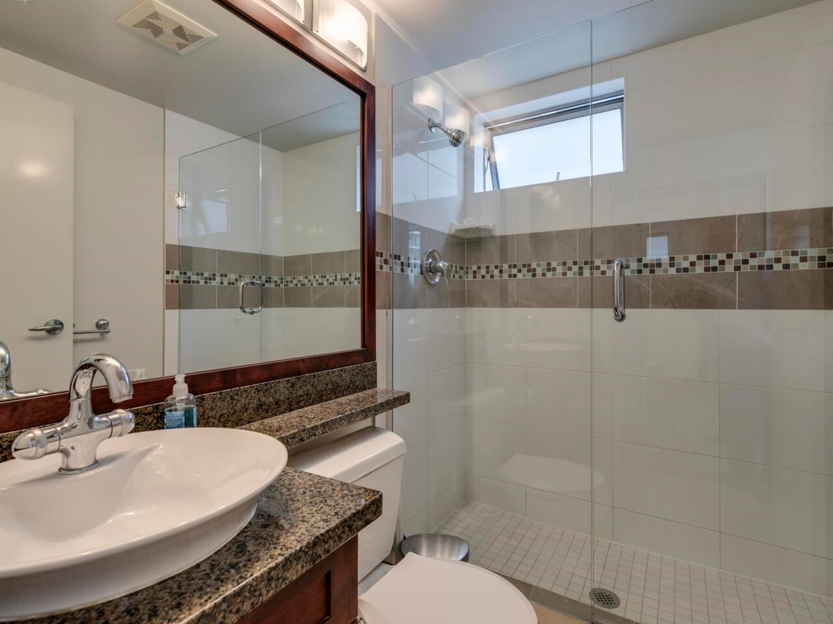 Office / Den Photo of 601 1228 W Hastings Street, Vancouver, BC