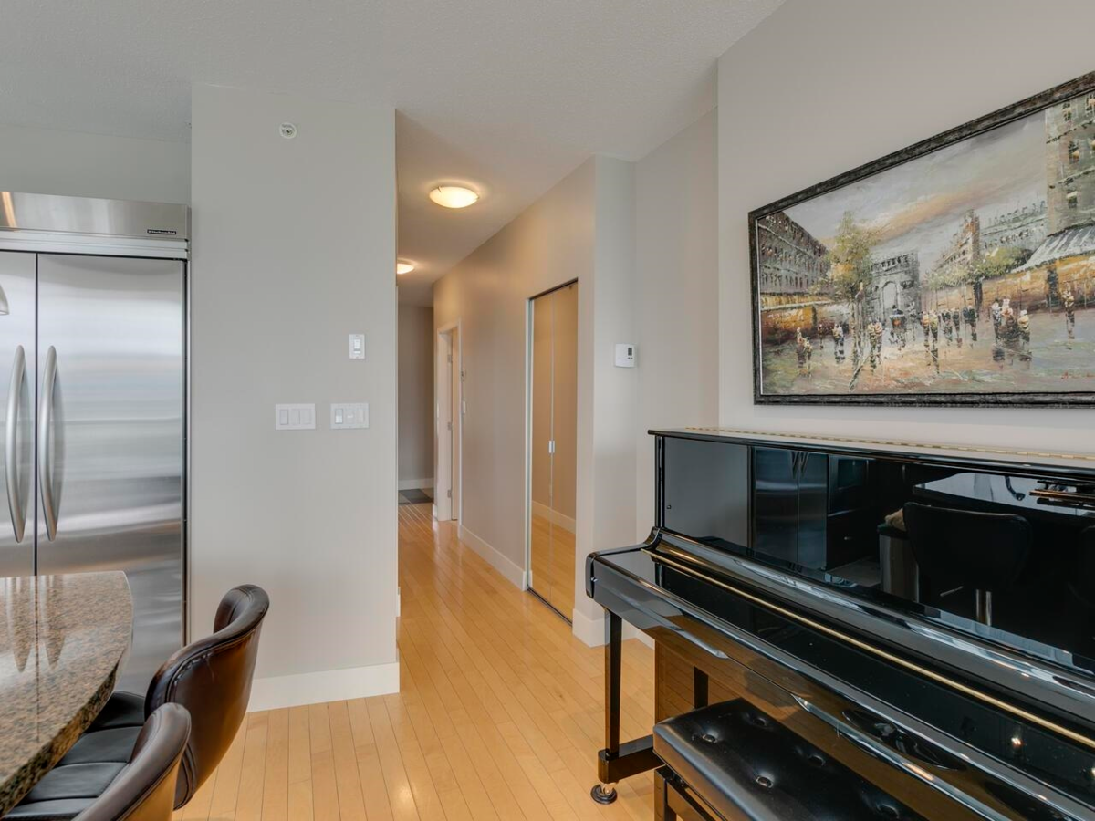 Swimming Pool Photo of 601 1228 W Hastings Street, Vancouver, BC