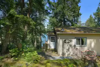 177 Mariners Way, Mayne Island, BC, Mayne Island — 2 bed single family residence for sale