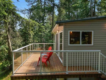 Kitchen Island Photo of 177 Mariners Way, Mayne Island, BC