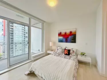 2208 4670 Assembly Way, Burnaby, BC, Burnaby — Apartment/Condo for sale