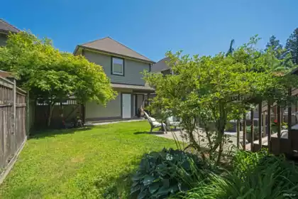 94 172 Street, Surrey, BC, Surrey — Single Family Residence for sale
