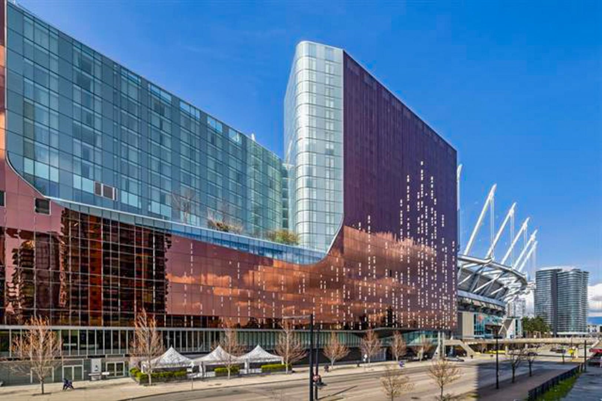 Exterior Front Photo of 1901 33 Smithe Street, Vancouver, BC