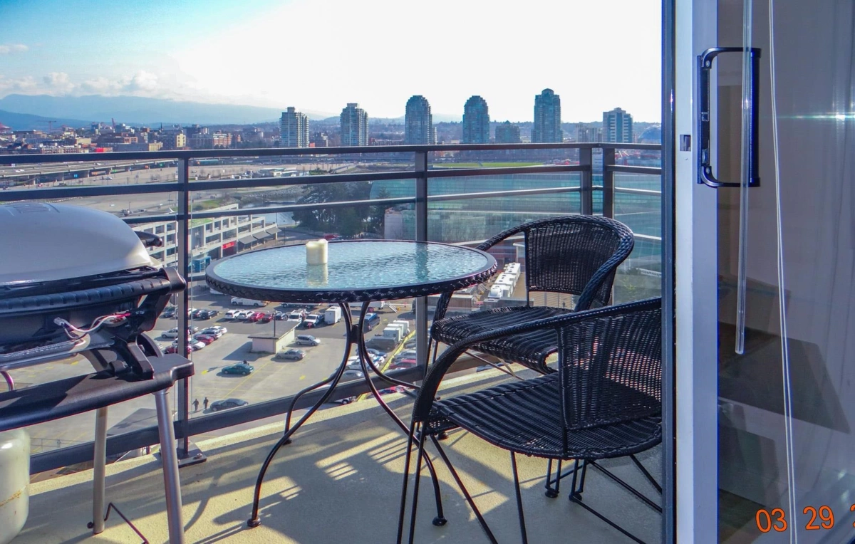 Living Room Photo of 1901 33 Smithe Street, Vancouver, BC