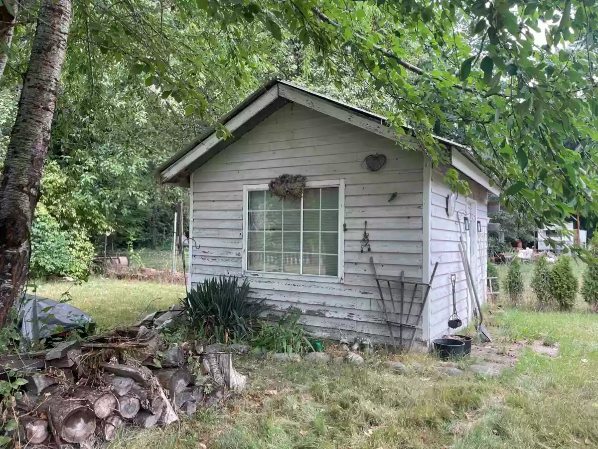 Kitchen Photo of 48835 Highline Road, Boston Bar, BC
