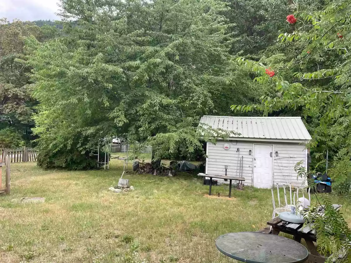 Primary Bathroom Photo of 48835 Highline Road, Boston Bar, BC