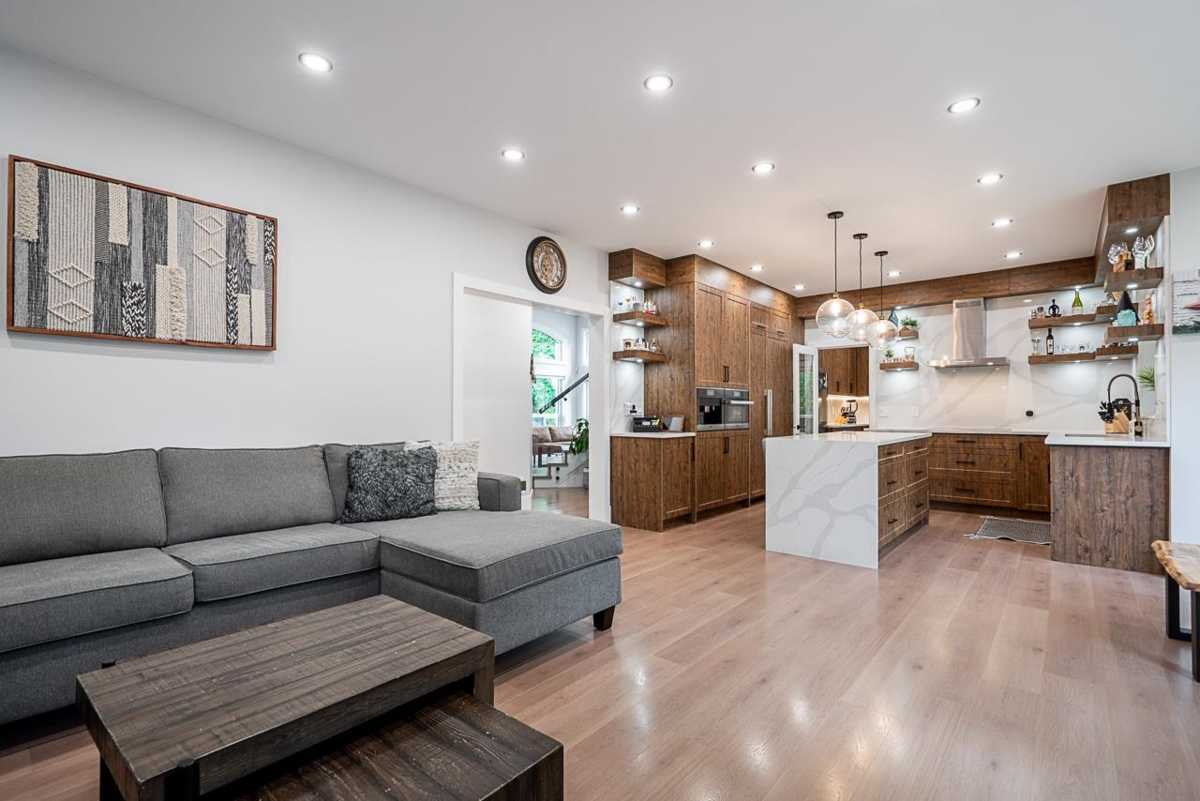 Breakfast Nook Photo of 10411 170a Street, Surrey, BC