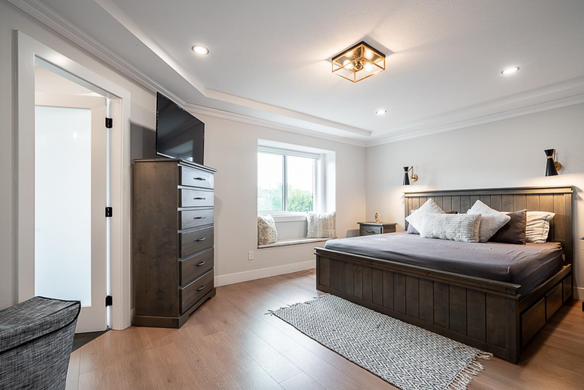 Laundry Room Photo of 10411 170a Street, Surrey, BC