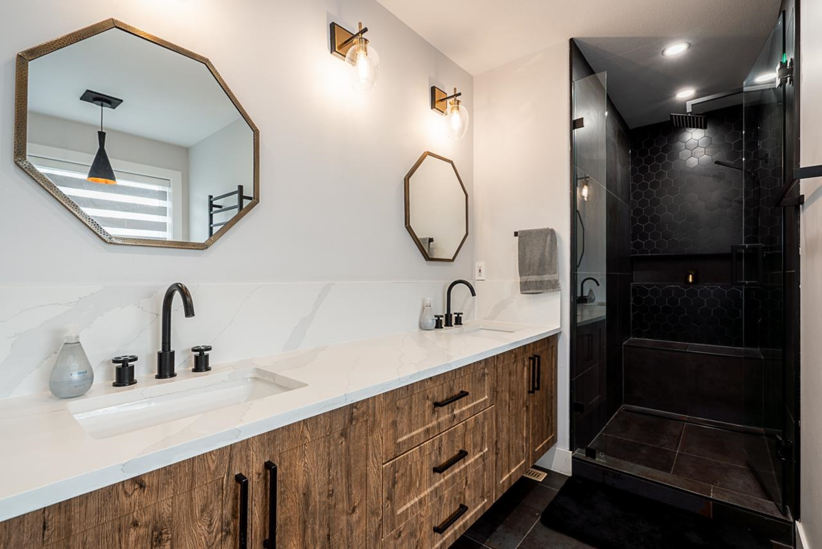 Mudroom Photo of 10411 170a Street, Surrey, BC