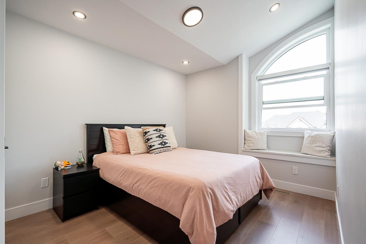 Staircase Photo of 10411 170a Street, Surrey, BC