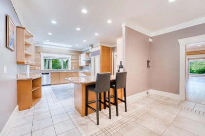 Guest Bathroom Photo of 16354 30b Avenue, Surrey, BC