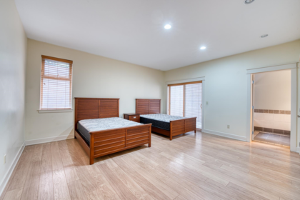 Hot Tub / Spa Photo of 16354 30b Avenue, Surrey, BC